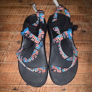 Chaco red & blue ortho kids 6 strappy arch support sandals